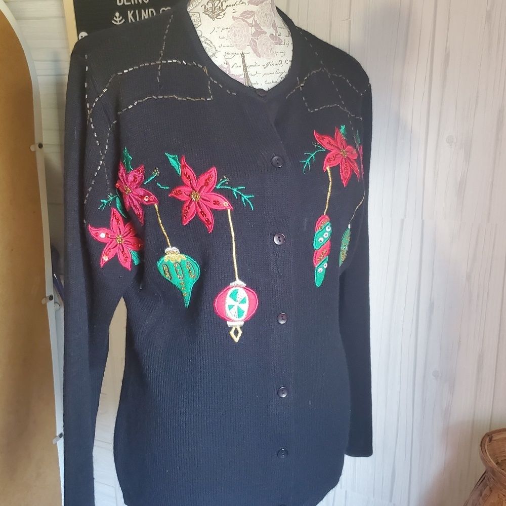 VINTAGE  HAND EMBROIDER CHRISTMAS CARDIGAN MEDIUM